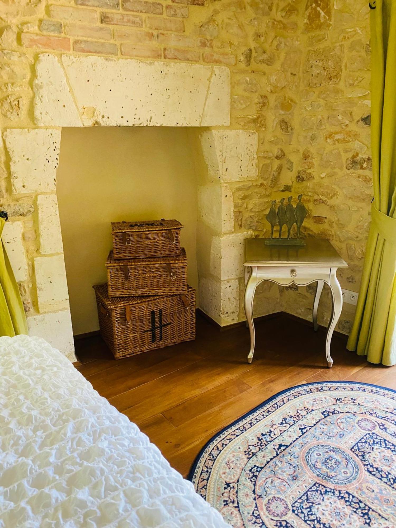 Moulin Du Fontcourt Bed & Breakfast Chasseneuil-sur-Bonnieure ภายนอก รูปภาพ